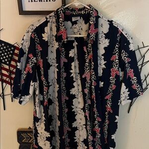 Old Navy Men's Floral Button Down Shirt - Black and Red